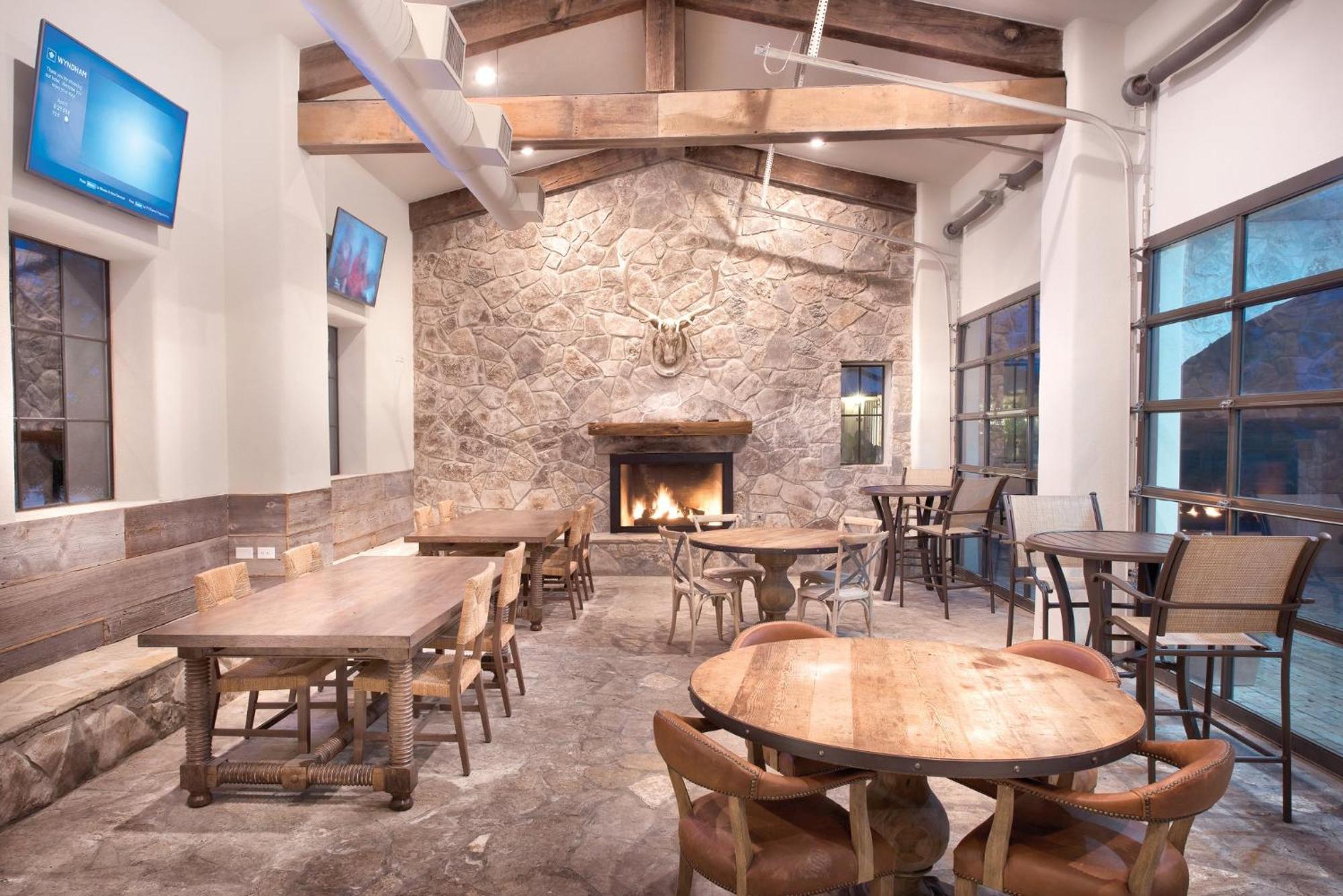Worldmark Hunt - Stablewood Springs Resort 외부 사진